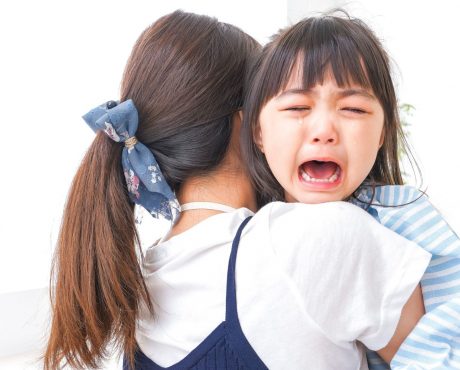 تعامل الآباء مع بكاء الأطفال - حدوتة